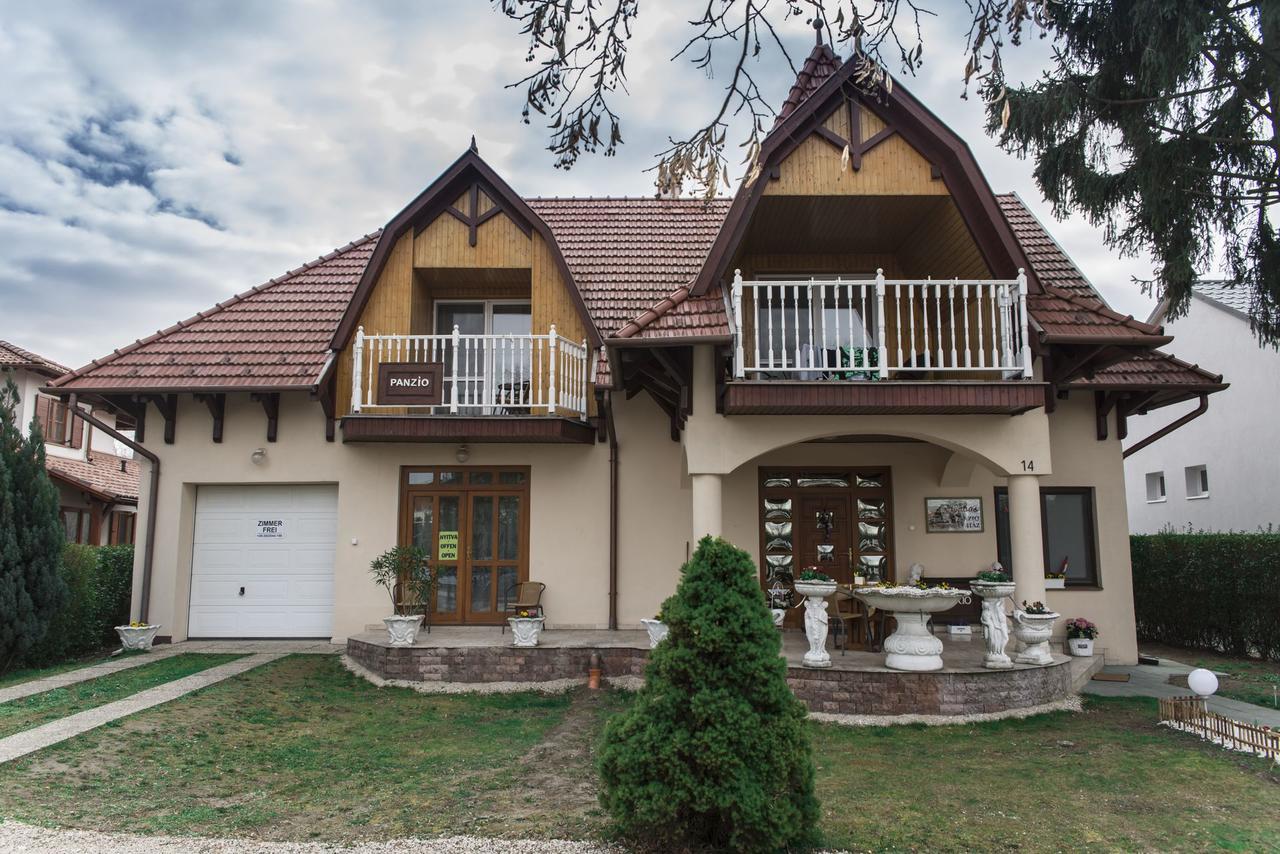 Babos Panzio Bed and Breakfast Mosonmagyaróvár Exterior foto